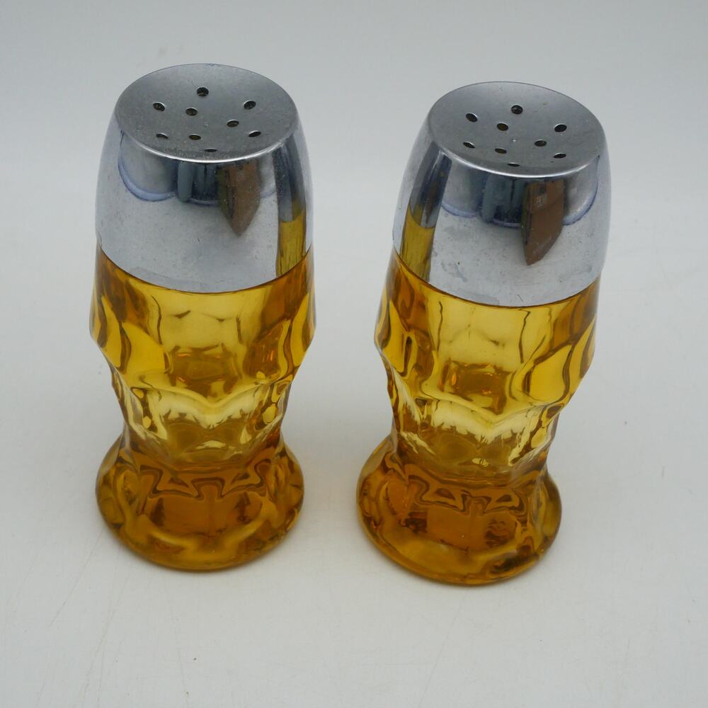 Vintage Anchor Hocking Georgian Amber Gold Glass Salt and Pepper Shakers - Picture 2 of 8